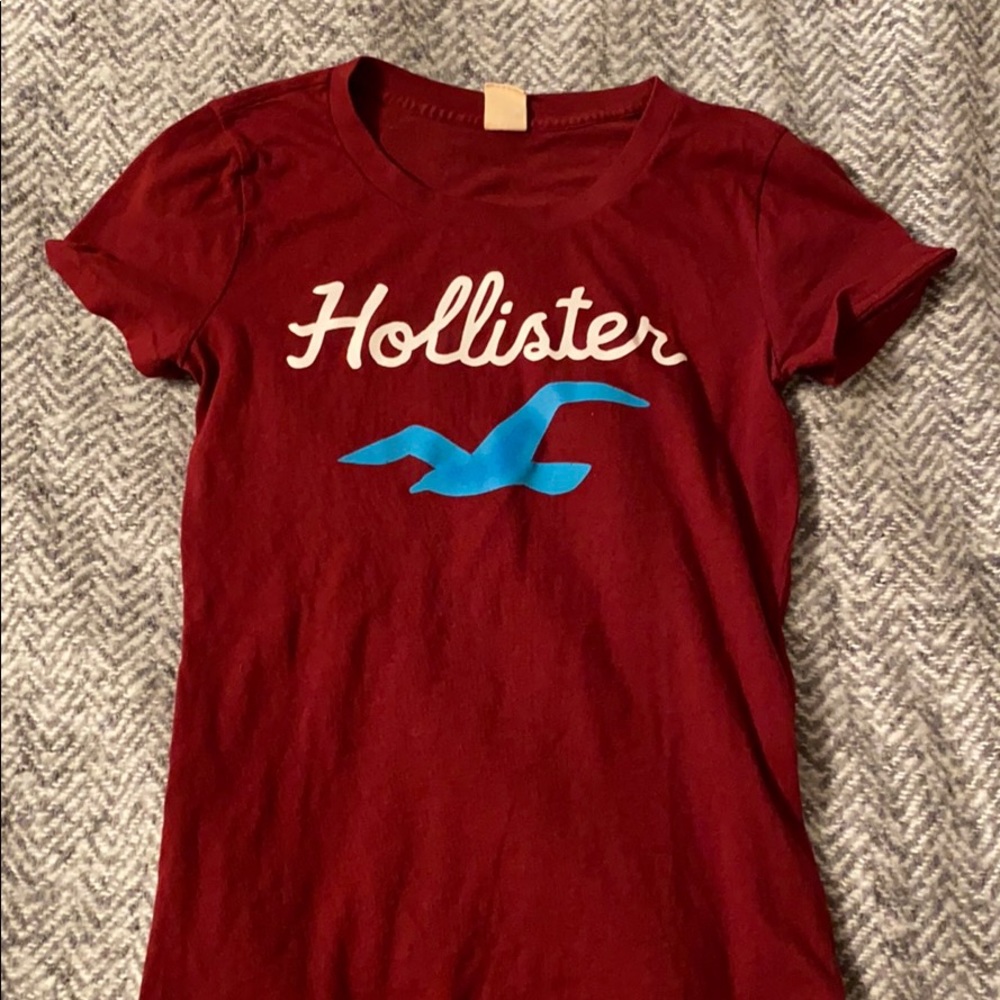 3/$20 Hollister T-shirt